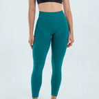 color:turquoise