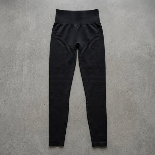 color:black