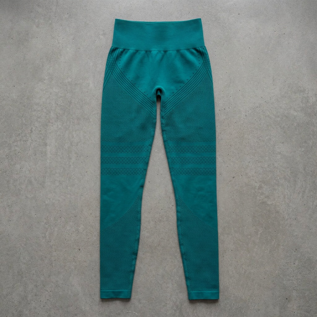 color:turquoise