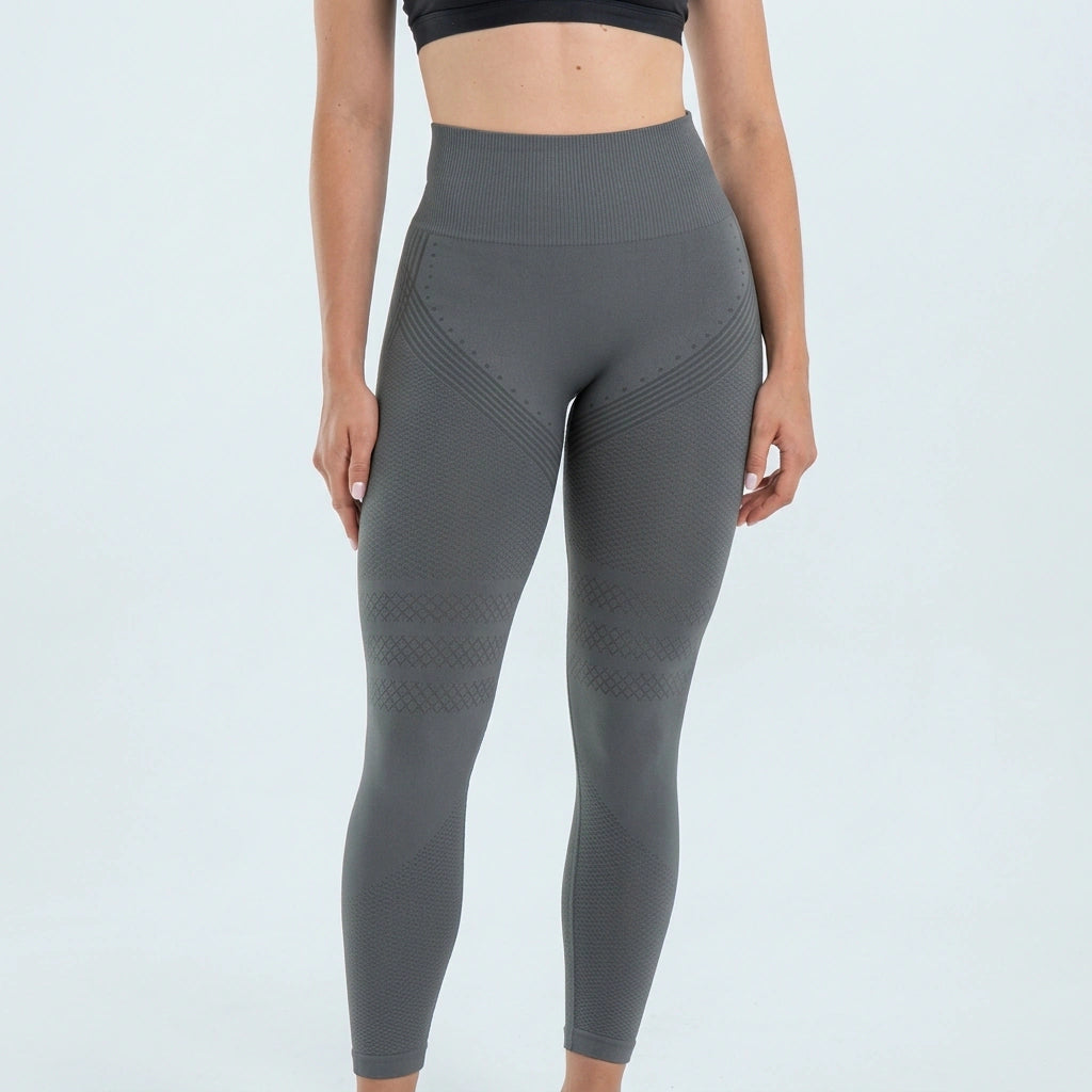 color:gray